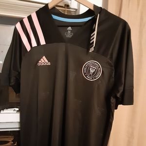 A Gorgeous New David Beckham Soccer Team Jersey